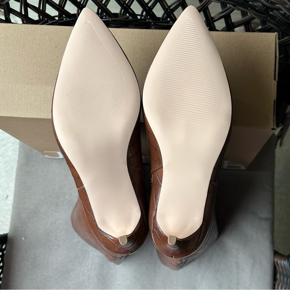 JustFab Khloy Leather Brown Tall Heeled Boots 9 - Picture 7 of 12
